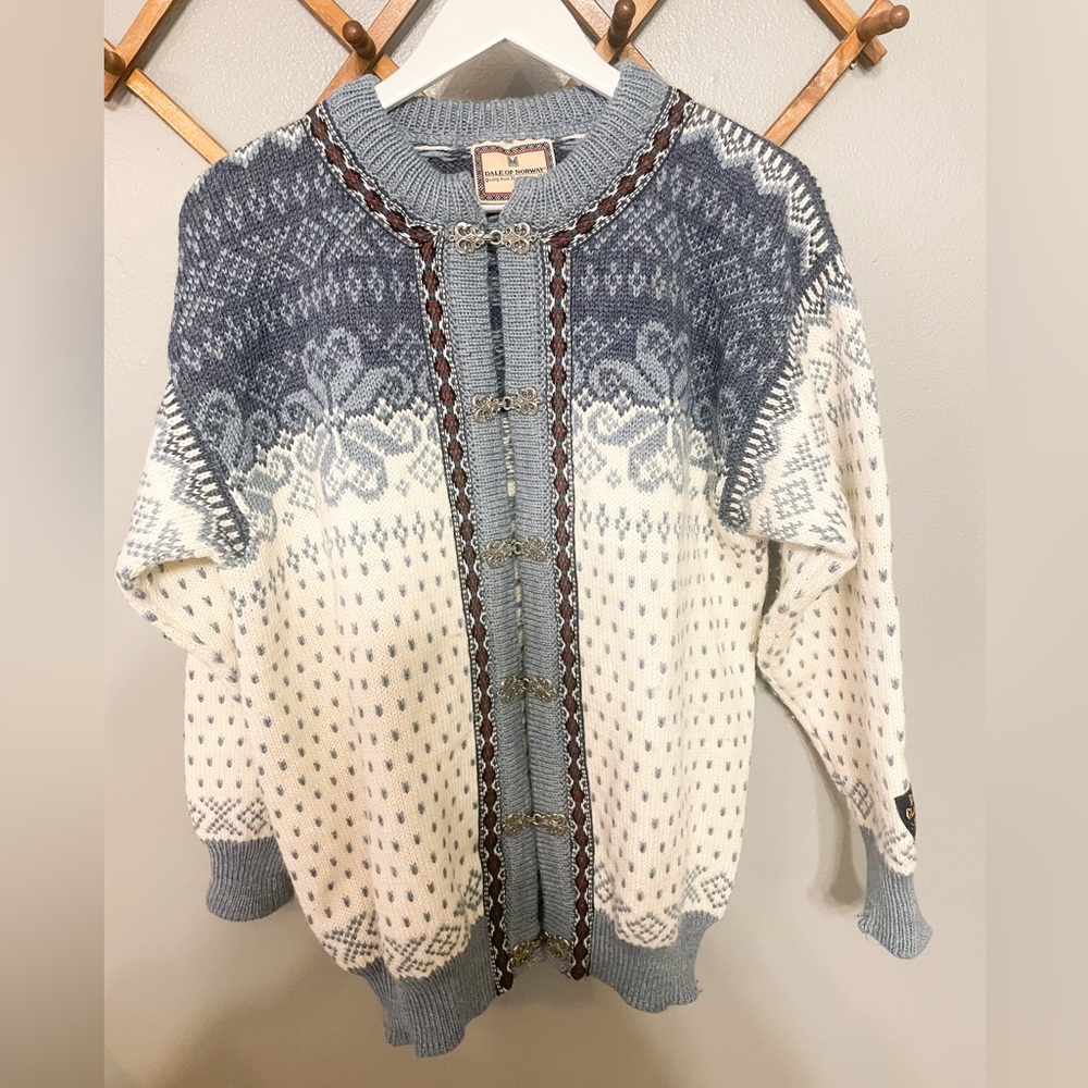 Dale of Norway ski cardigan sweater isle Nordic geometric
